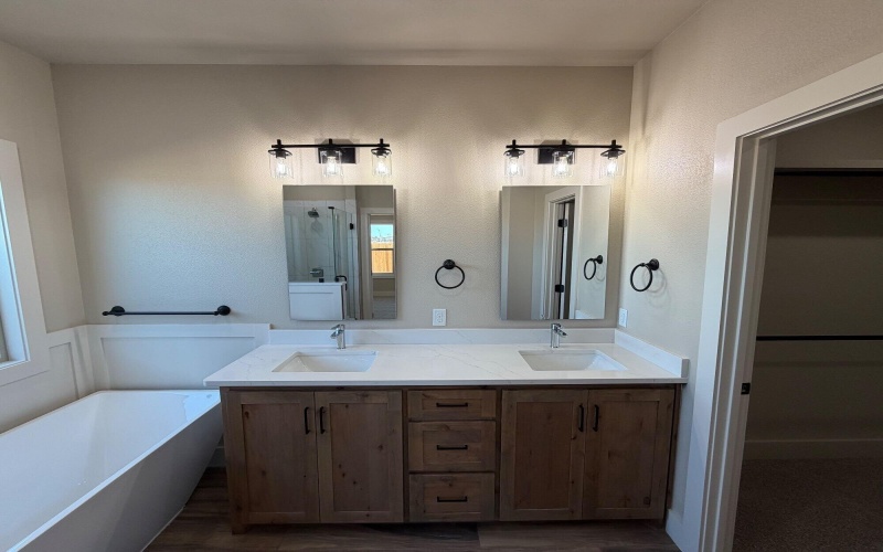 409 Essex Lane, Wolfforth, TX 79382, 4 Bedrooms Bedrooms, ,2 BathroomsBathrooms,Residential,For Sale,409 Essex Lane,0,202564512