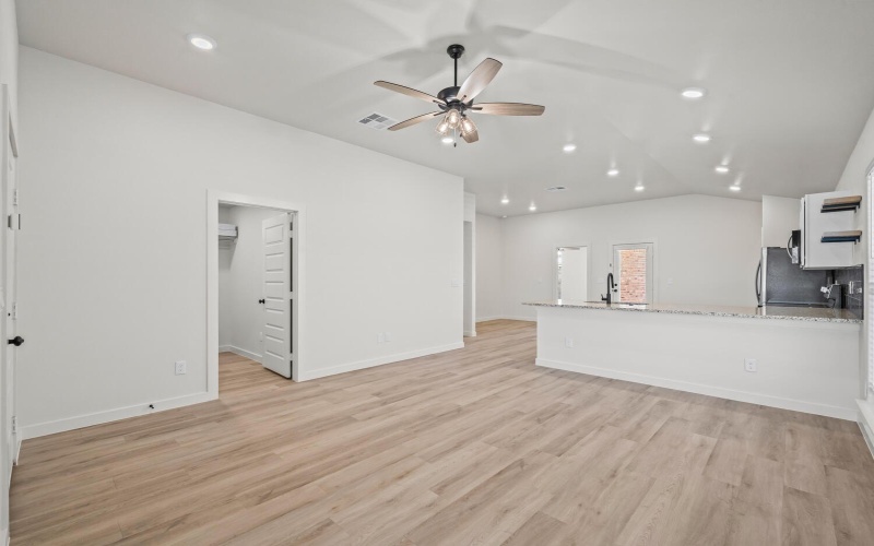 2013 Cottonwood Avenue, Wolfforth, TX 79382, 3 Bedrooms Bedrooms, ,2 BathroomsBathrooms,Residential,For Sale,2013 Cottonwood Avenue,0,202603318