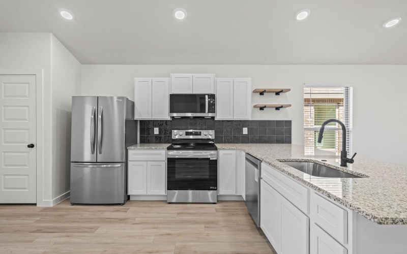 2013 Cottonwood Avenue, Wolfforth, TX 79382, 3 Bedrooms Bedrooms, ,2 BathroomsBathrooms,Residential,For Sale,2013 Cottonwood Avenue,0,202603318