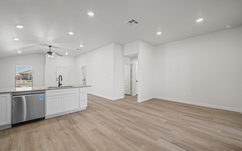 2013 Cottonwood Avenue, Wolfforth, TX 79382, 3 Bedrooms Bedrooms, ,2 BathroomsBathrooms,Residential,For Sale,2013 Cottonwood Avenue,0,202603318