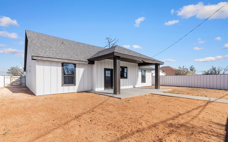 707 NW 6th St, Andrews, TX 79714, 4 Habitaciones Habitaciones , ,3 BañosBaños,Residential,En Venta,707 NW 6th St,0,173311