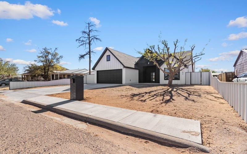 707 NW 6th St, Andrews, TX 79714, 4 Habitaciones Habitaciones , ,3 BañosBaños,Residential,En Venta,707 NW 6th St,0,173311