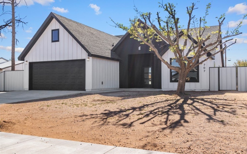 707 NW 6th St, Andrews, TX 79714, 4 Habitaciones Habitaciones , ,3 BañosBaños,Residential,En Venta,707 NW 6th St,0,173311