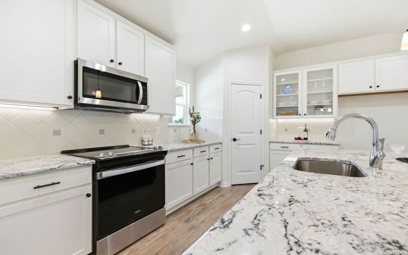 684 Appaloosa, Fischer, TX 78623, 3 Habitaciones Habitaciones , ,2 BañosBaños,Residential,En Venta,684 Appaloosa,0,1950326