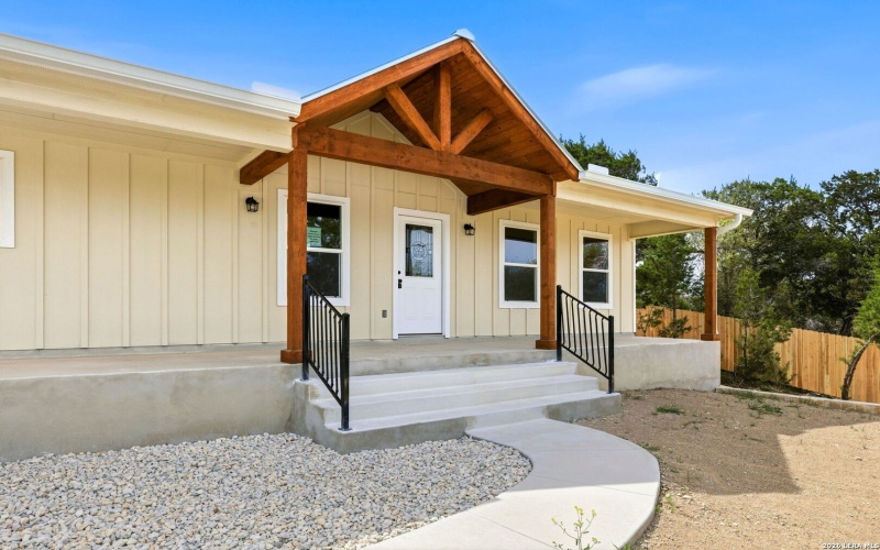 684 Appaloosa, Fischer, TX 78623, 3 Habitaciones Habitaciones , ,2 BañosBaños,Residential,En Venta,684 Appaloosa,0,1950326