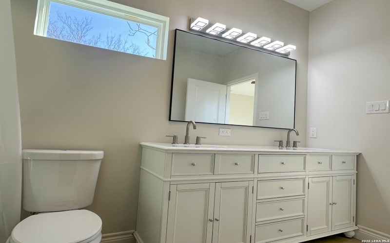 1722 N Center St, San Antonio, TX 78202, 3 Habitaciones Habitaciones , ,2 BañosBaños,Residential,En Venta,1722 N Center St,0,1950986