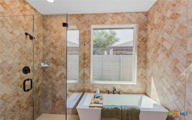 101 Blackberry Cove, Georgetown, TX 78628, 3 Bedrooms Bedrooms, ,2 BathroomsBathrooms,Residential,For Sale,101 Blackberry Cove,0,608058