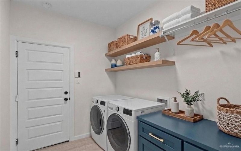 1704 Foxtail Street, Donna, TX 78537, 3 Bedrooms Bedrooms, ,2 BathroomsBathrooms,Residential,For Sale,1704 Foxtail Street,0,498771