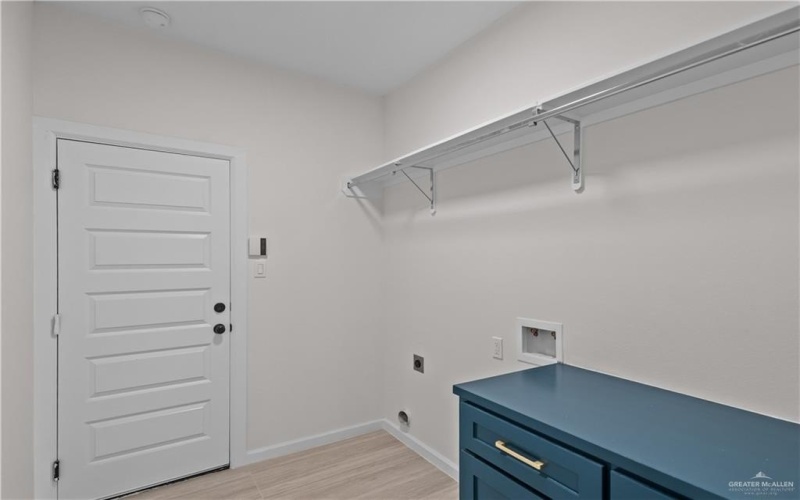 1704 Foxtail Street, Donna, TX 78537, 3 Bedrooms Bedrooms, ,2 BathroomsBathrooms,Residential,For Sale,1704 Foxtail Street,0,498771