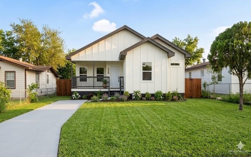 706 E Stubbs Street, Edinburg, TX 78539, 3 Bedrooms Bedrooms, ,2 BathroomsBathrooms,Residential,For Sale,706 E Stubbs Street,0,498793