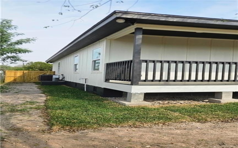 706 E Stubbs Street, Edinburg, TX 78539, 3 Bedrooms Bedrooms, ,2 BathroomsBathrooms,Residential,For Sale,706 E Stubbs Street,0,498793