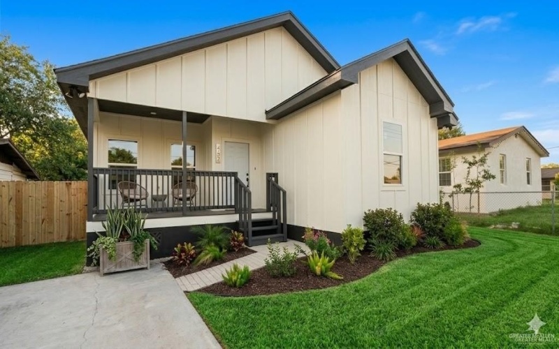 706 E Stubbs Street, Edinburg, TX 78539, 3 Bedrooms Bedrooms, ,2 BathroomsBathrooms,Residential,For Sale,706 E Stubbs Street,0,498793