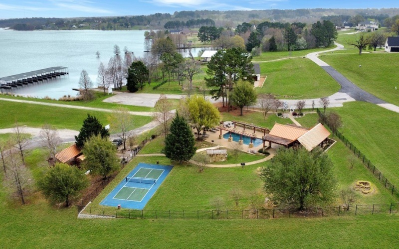 735 Clear View Court, Athens, TX 75752, 4 Bedrooms Bedrooms, ,2 BathroomsBathrooms,Residential,For Sale,735 Clear View Court,0,112521