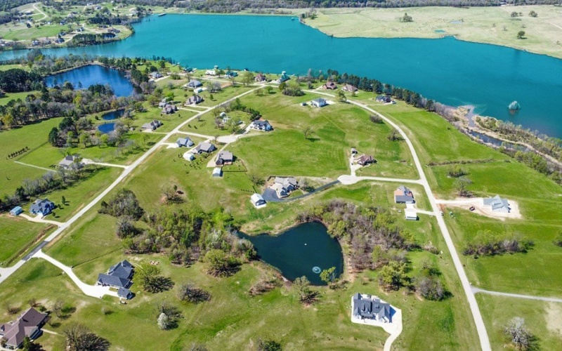 735 Clear View Court, Athens, TX 75752, 4 Bedrooms Bedrooms, ,2 BathroomsBathrooms,Residential,For Sale,735 Clear View Court,0,112521