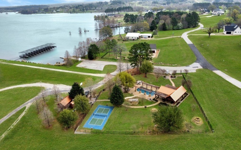 735 Clear View Court, Athens, TX 75752, 4 Bedrooms Bedrooms, ,2 BathroomsBathrooms,Residential,For Sale,735 Clear View Court,0,112521