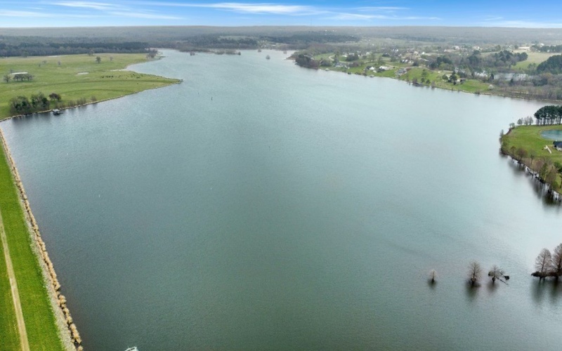 735 Clear View Court, Athens, TX 75752, 4 Bedrooms Bedrooms, ,2 BathroomsBathrooms,Residential,For Sale,735 Clear View Court,0,112521