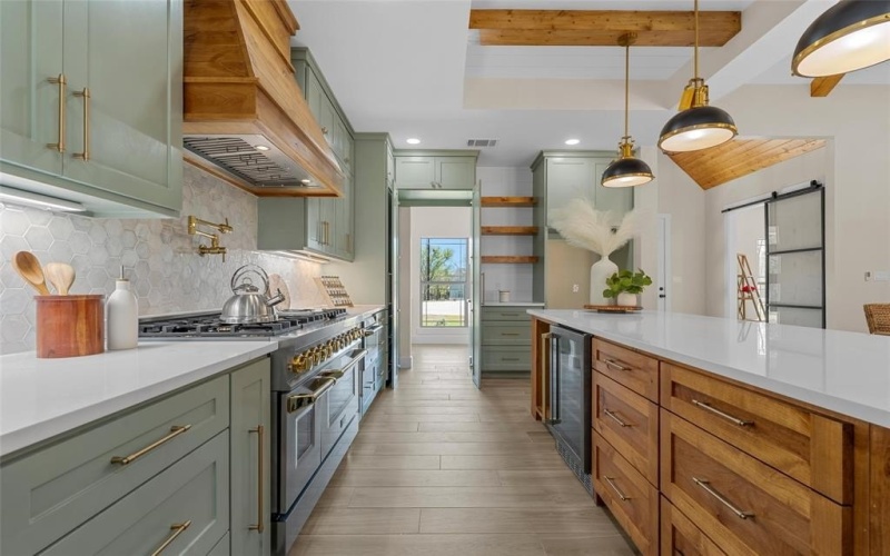 317 N Big Red Way, China Spring, TX 76633, 4 Bedrooms Bedrooms, ,3 BathroomsBathrooms,Residential,For Sale,317 N Big Red Way,0,21212757