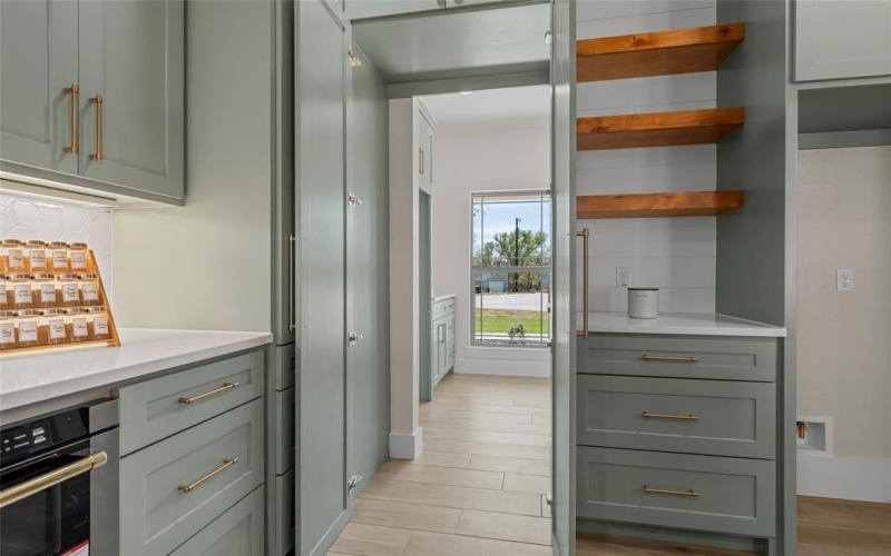 317 N Big Red Way, China Spring, TX 76633, 4 Bedrooms Bedrooms, ,3 BathroomsBathrooms,Residential,For Sale,317 N Big Red Way,0,21212757