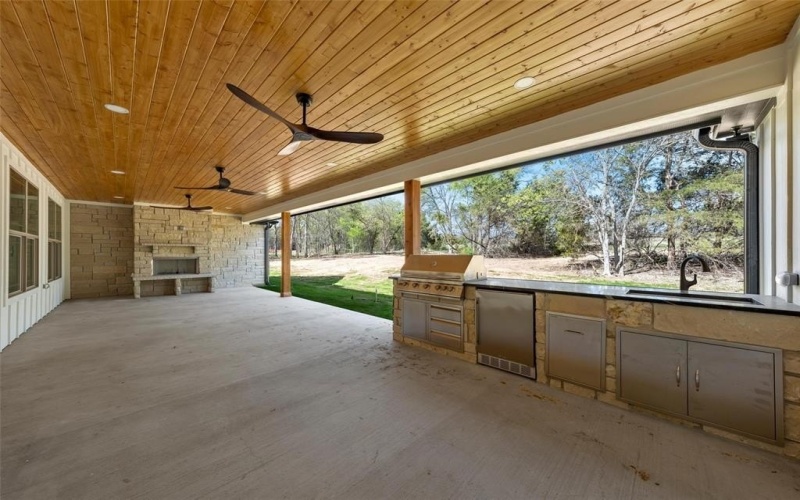 317 N Big Red Way, China Spring, TX 76633, 4 Bedrooms Bedrooms, ,3 BathroomsBathrooms,Residential,For Sale,317 N Big Red Way,0,21212757