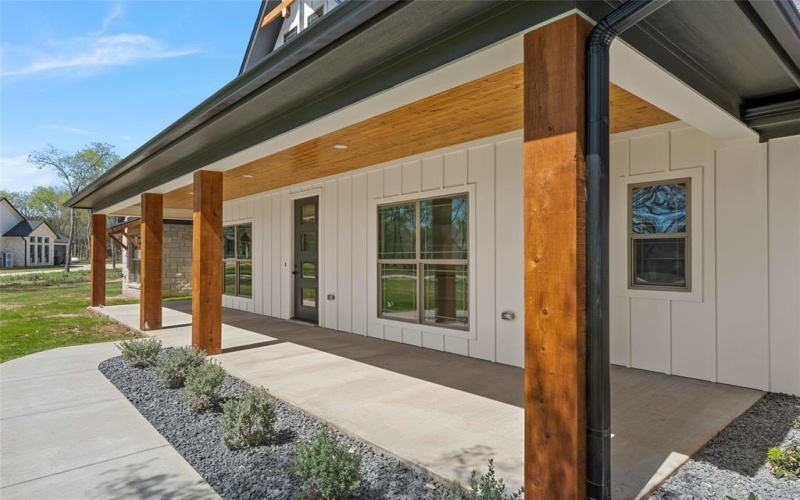 317 N Big Red Way, China Spring, TX 76633, 4 Bedrooms Bedrooms, ,3 BathroomsBathrooms,Residential,For Sale,317 N Big Red Way,0,21212757