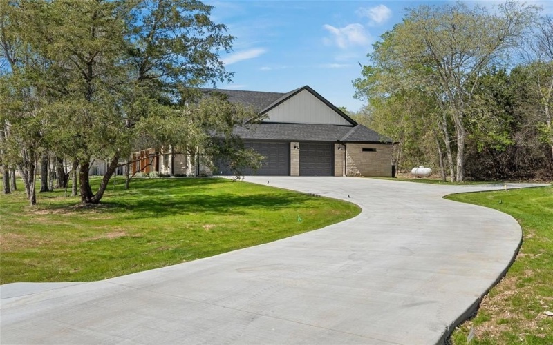 317 N Big Red Way, China Spring, TX 76633, 4 Bedrooms Bedrooms, ,3 BathroomsBathrooms,Residential,For Sale,317 N Big Red Way,0,21212757