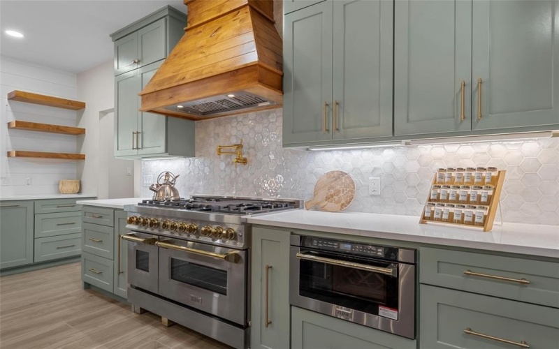 317 N Big Red Way, China Spring, TX 76633, 4 Bedrooms Bedrooms, ,3 BathroomsBathrooms,Residential,For Sale,317 N Big Red Way,0,21212757