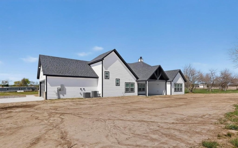 1518 County Road 4761, Sulphur Springs, TX 75482, 4 Bedrooms Bedrooms, ,3 BathroomsBathrooms,Residential,For Sale,1518 County Road 4761,0,21213136