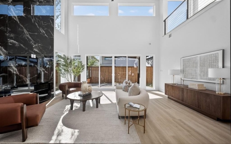 3215 Wake Street, Dallas, TX 75212, 4 Habitaciones Habitaciones , ,5 BañosBaños,Residential,En Venta,3215 Wake Street,0,21213229