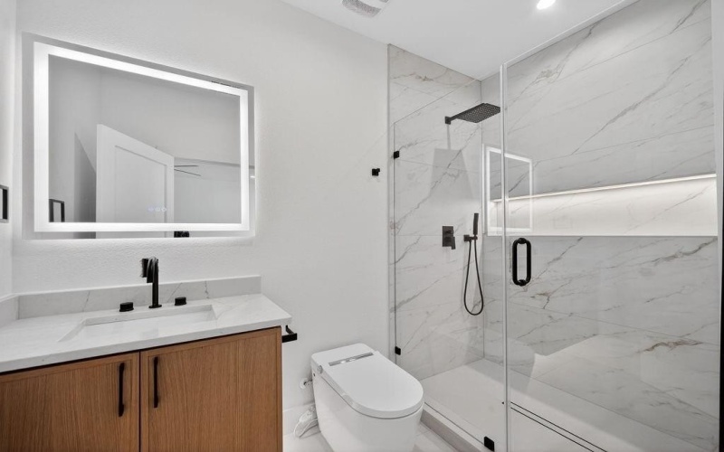 3215 Wake Street, Dallas, TX 75212, 4 Habitaciones Habitaciones , ,5 BañosBaños,Residential,En Venta,3215 Wake Street,0,21213229