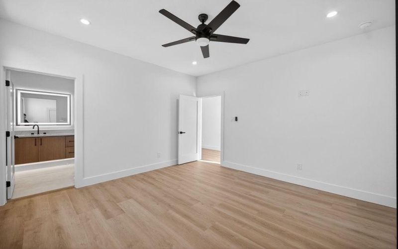 3215 Wake Street, Dallas, TX 75212, 4 Habitaciones Habitaciones , ,5 BañosBaños,Residential,En Venta,3215 Wake Street,0,21213229