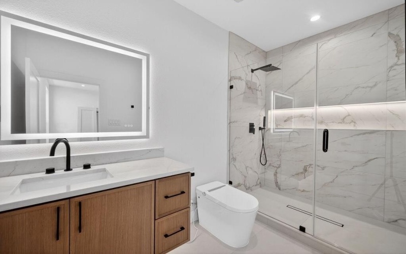 3215 Wake Street, Dallas, TX 75212, 4 Habitaciones Habitaciones , ,5 BañosBaños,Residential,En Venta,3215 Wake Street,0,21213229