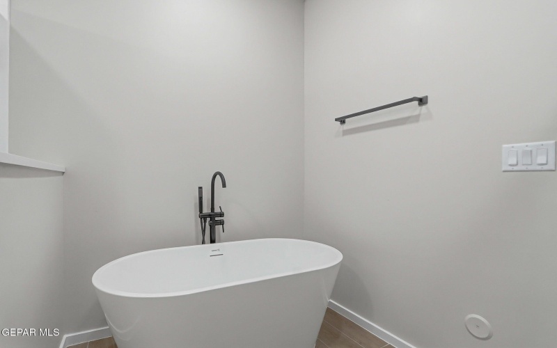 12701 Fredericksberg Avenue, El Paso, TX 79928, 3 Bedrooms Bedrooms, ,2 BathroomsBathrooms,Residential,For Sale,12701 Fredericksberg Avenue,0,940720