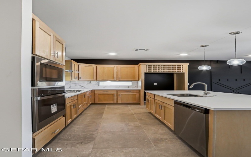 12705 Fredericksberg Avenue, El Paso, TX 79928, 4 Bedrooms Bedrooms, ,2 BathroomsBathrooms,Residential,For Sale,12705 Fredericksberg Avenue,0,940754