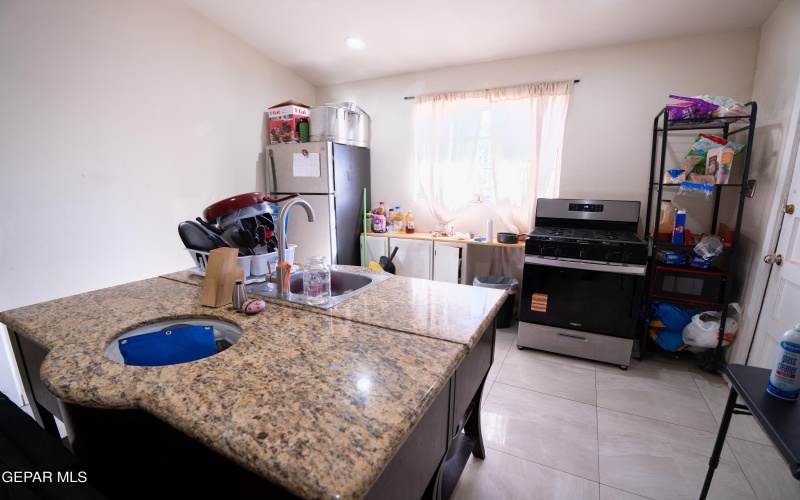 6008 Jemez Drive, El Paso, TX 79905, 2 Bedrooms Bedrooms, ,1 BathroomBathrooms,Residential,For Sale,6008 Jemez Drive,0,940755