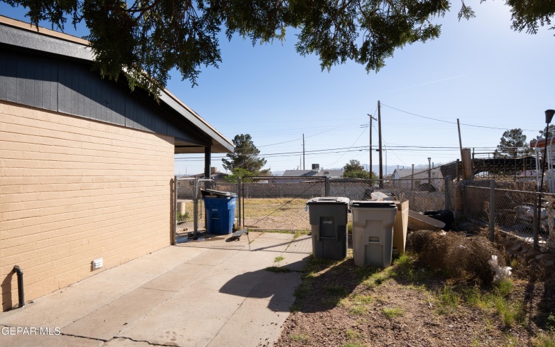 6008 Jemez Drive, El Paso, TX 79905, 2 Bedrooms Bedrooms, ,1 BathroomBathrooms,Residential,For Sale,6008 Jemez Drive,0,940755