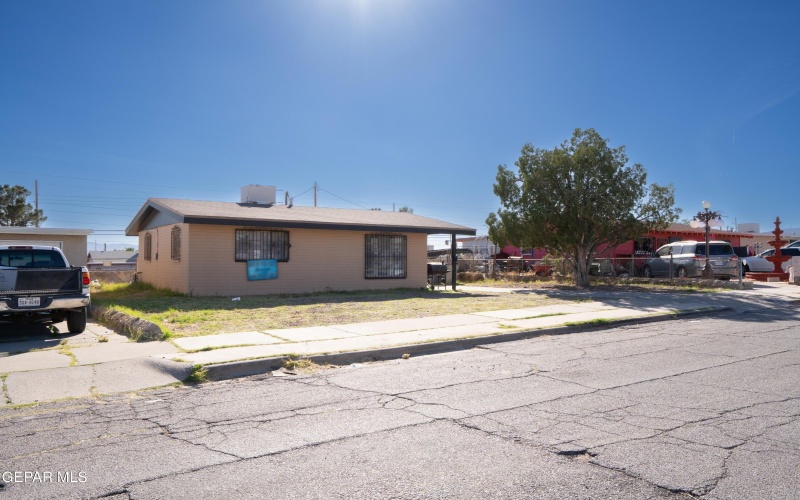 6008 Jemez Drive, El Paso, TX 79905, 2 Bedrooms Bedrooms, ,1 BathroomBathrooms,Residential,For Sale,6008 Jemez Drive,0,940755