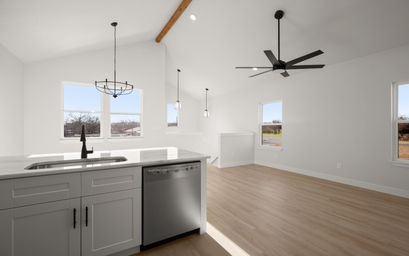 306 S Avenue P, Marble Falls, TX 78654, 3 Bedrooms Bedrooms, ,2 BathroomsBathrooms,Residential,For Sale,306 S Avenue P,0,177107