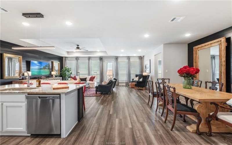 1204 Patriot Drive, College Station, TX 77845, 5 Bedrooms Bedrooms, ,3 BathroomsBathrooms,Residential,For Sale,1204 Patriot Drive,0,26003363