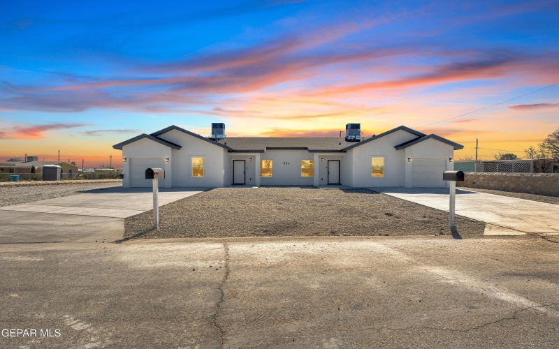 624 Hesse Drive, Socorro, TX 79927, ,Residential Multi Family,En Venta,624 Hesse Drive,0,940764