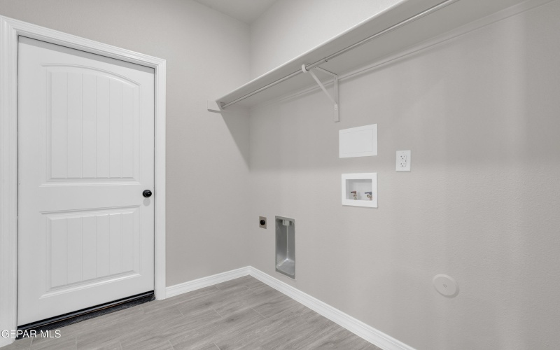 624 Hesse Drive, Socorro, TX 79927, ,Residential Multi Family,En Venta,624 Hesse Drive,0,940764