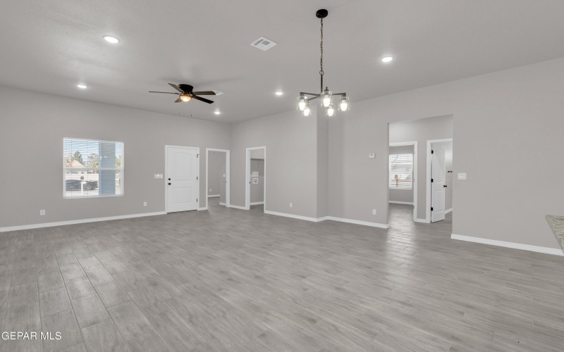 624 Hesse Drive, Socorro, TX 79927, ,Residential Multi Family,En Venta,624 Hesse Drive,0,940764