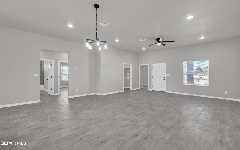 624 Hesse Drive, Socorro, TX 79927, ,Residential Multi Family,En Venta,624 Hesse Drive,0,940764