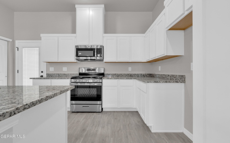 624 Hesse Drive, Socorro, TX 79927, ,Residential Multi Family,En Venta,624 Hesse Drive,0,940764