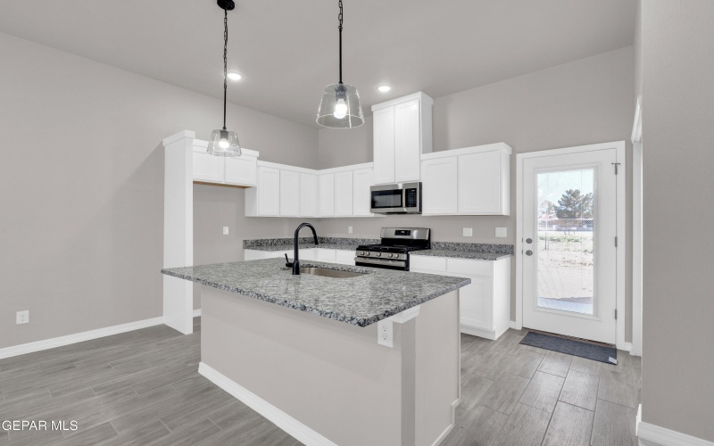 624 Hesse Drive, Socorro, TX 79927, ,Residential Multi Family,En Venta,624 Hesse Drive,0,940764