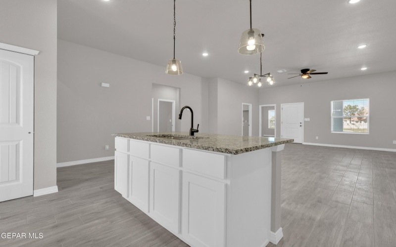 624 Hesse Drive, Socorro, TX 79927, ,Residential Multi Family,En Venta,624 Hesse Drive,0,940764