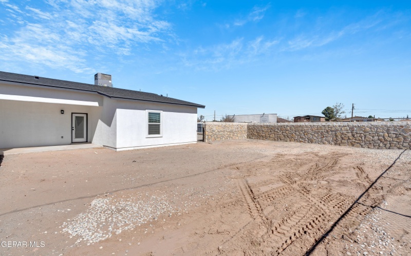 624 Hesse Drive, Socorro, TX 79927, ,Residential Multi Family,En Venta,624 Hesse Drive,0,940764