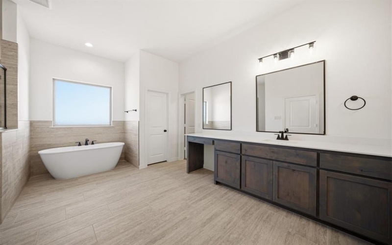 441 Paradise Ridge Drive, Waxahachie, TX 75167, 5 Habitaciones Habitaciones , ,3 BañosBaños,Residential,En Venta,441 Paradise Ridge Drive,0,21197708