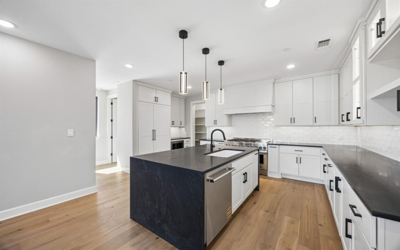 122 S Church Street, McKinney, TX 75069, 4 Bedrooms Bedrooms, ,5 BathroomsBathrooms,Residential,For Sale,122 S Church Street,0,21214947