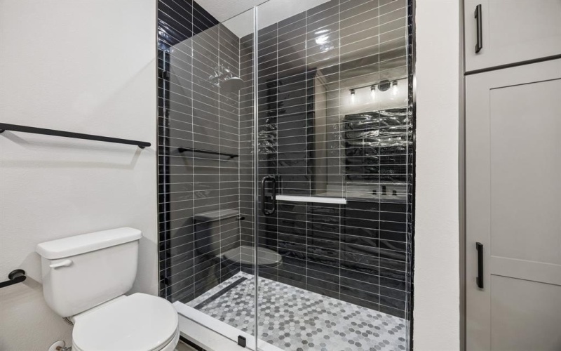 122 S Church Street, McKinney, TX 75069, 4 Bedrooms Bedrooms, ,5 BathroomsBathrooms,Residential,For Sale,122 S Church Street,0,21214947