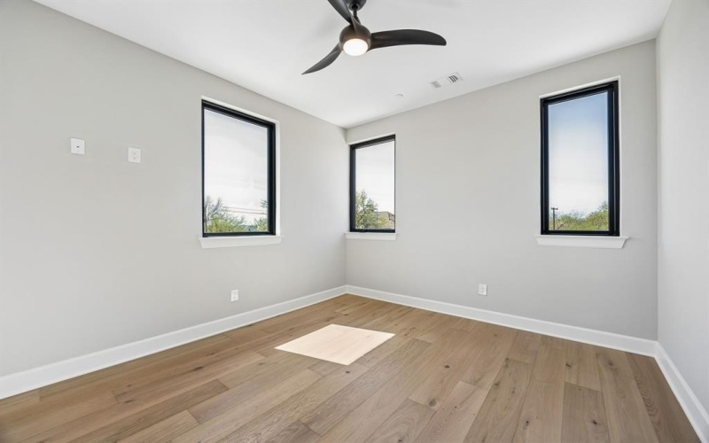 122 S Church Street, McKinney, TX 75069, 4 Bedrooms Bedrooms, ,5 BathroomsBathrooms,Residential,For Sale,122 S Church Street,0,21214947